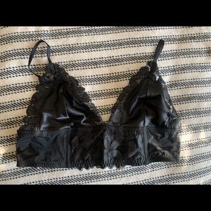 Victoria’s Secret Black Bralette - L